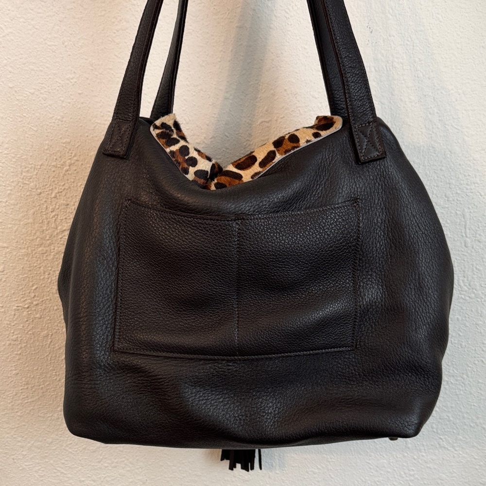 Viva Bags USA πΊπΈ Brown Leather Shoulder Bag with Leopard Flap & Horn/Tassel - Picture 3 of 16